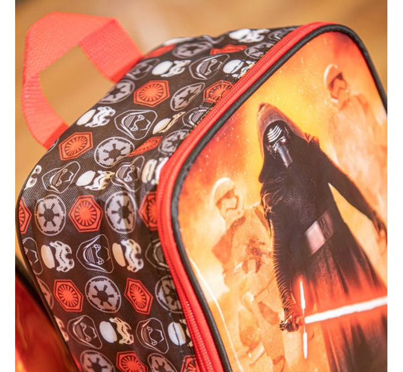 0229427458001Mochila-Infantil-Masculina-Star-Wars-com-Rodinha