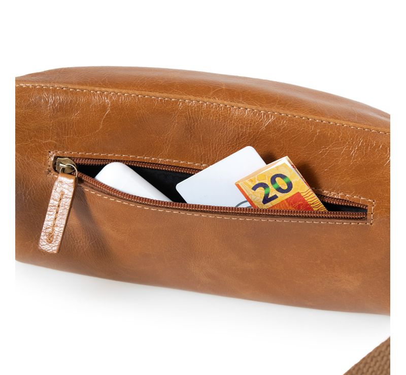 0096159152001---POCHETE-MASCULINA-DE-COURO-GRUMARI--CARAMELO--12-