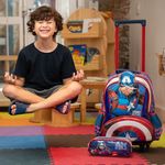 ESTOJO-ESCOLAR-MASCULINO-3-COMPARTIMENTOS-CAPITAO-AMERICA-PREMIUM-AZUL---0164133030001-MOCHILA-ESCOLAR-MASCULINA-DE-RODINHAS-CAPITAO-AMERICA-PREMIUM-AZUL---0225060030001_H