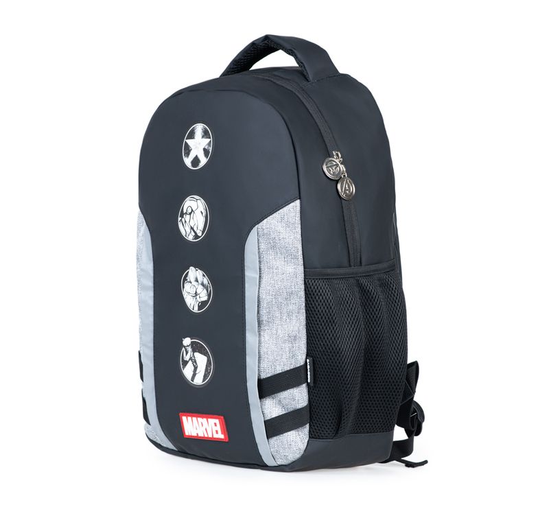 0226693458001---MOCHILA-TWEEN-VINGADORES-24T--PRETO-U00002