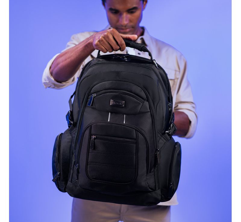 0220050458001---Mochila-Masculina-Grande-Executiva-Para-Notebook-Nepal-Preta_H