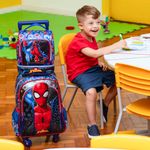0226656035001---MOCHILA-ESCOLAR-INFANTIL-MASCULINA-COM-RODINHAS-HOMEM-ARANHA-PREMIUM--AZUL-ESCURO--0152575035001---LANCHEIRA-INFANTIL-MASCULINA-HOMEM-ARANHA-PREMIUM--AZUL_H