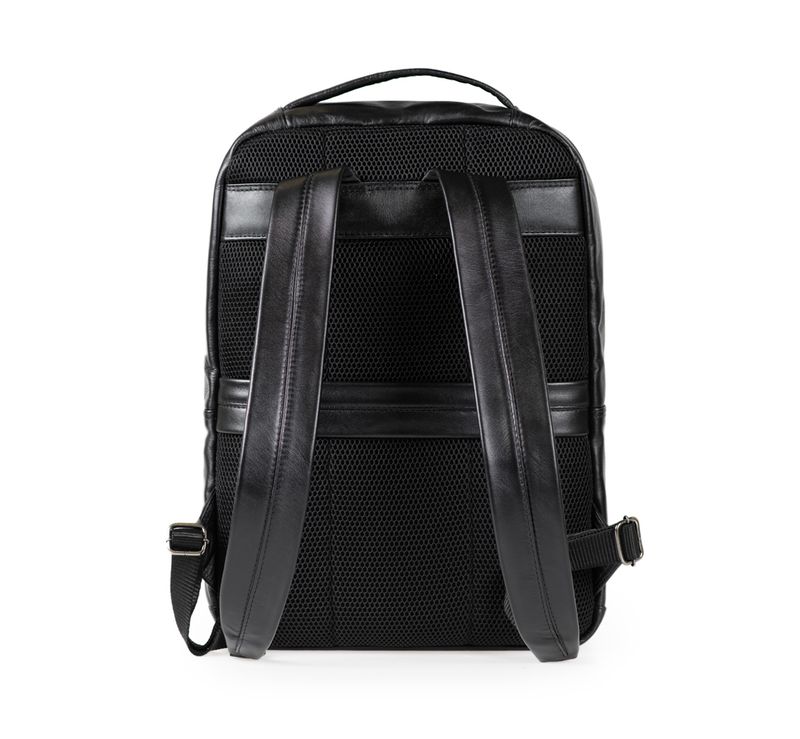 0226812458001---MOCHILA-MASCULINA-DE-COURO-JOA-PRETO-U--4-