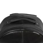 0226810458001---MOCHILA-MASCULINA-DE-COURO-IPANEMA--PRETO-U--6-