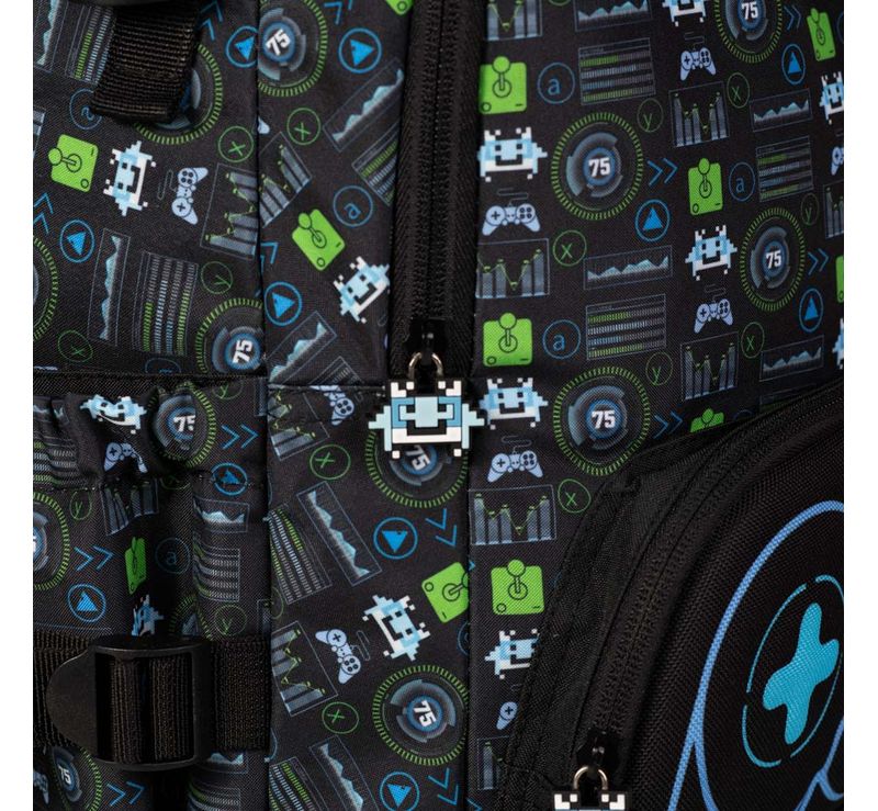 0226100458001---MOCHILA-VIDEO-GAME--7-