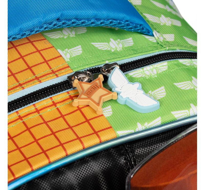 0226053839001---MOCHILA-C-2-RODAS-TOY-STORY-25P--VERDE-CARAMELO-U--7-