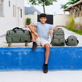 Lancheira Escolar Juvenil Color Block  Verde Escuro