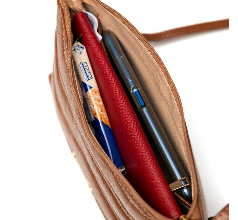 0280802152001---Bolsa-tiracolo-zig-zag-couro-matelasse-pequena-caramelo--5-