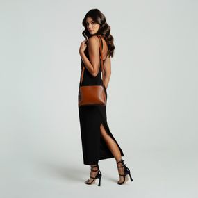 Bolsa Feminina Transversal Média Premium Couro Soft Caramelo