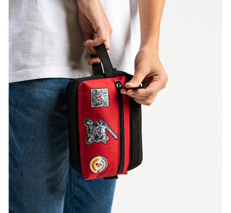 0146499518001---NECESSAIRE-DEADPOOL-E-WOLVERINE-25J_H--2-
