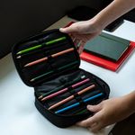 0160863458001---ESTOJO-GDE-COLOR-BLOCK-25J--PRETO-U_H--2-
