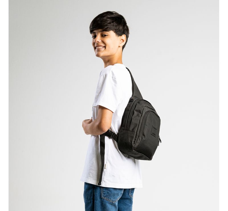 0226045458001---MOCHILA-TRANSV-BG-MESH-25J--PRETO-U_H--2-