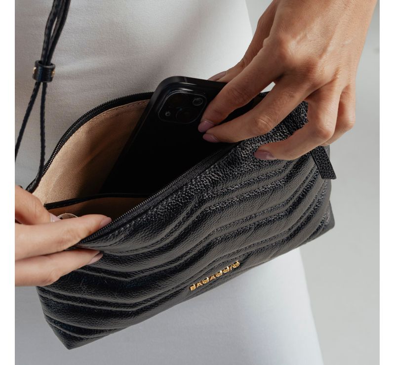 0280802458001---BOLSA-TIRACOLO-ZIG-ZAG-COURO-MATELASSE-PEQUENA--PRETO--2-