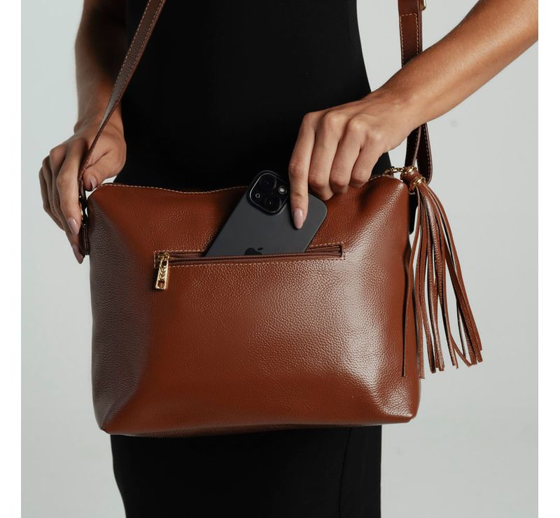 0280799346001---BOLSA-TIRACOLO-COM-TASSEL-COURO-BASIC-MEDIA--MARROM_H--3-