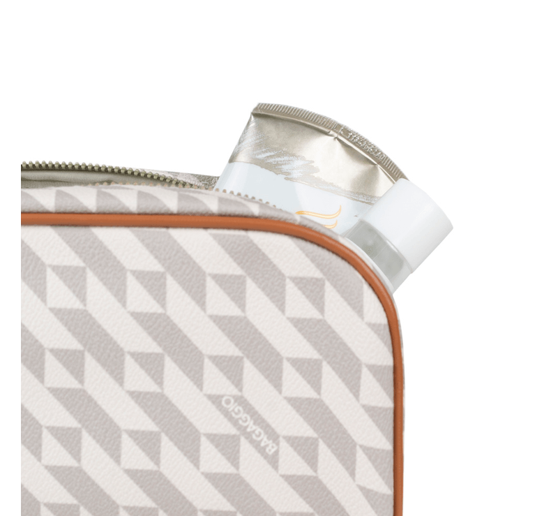 0146505071001---NECESSAIRE-MAXI-MONOGRAMA-BG--BEGE--8-.png
