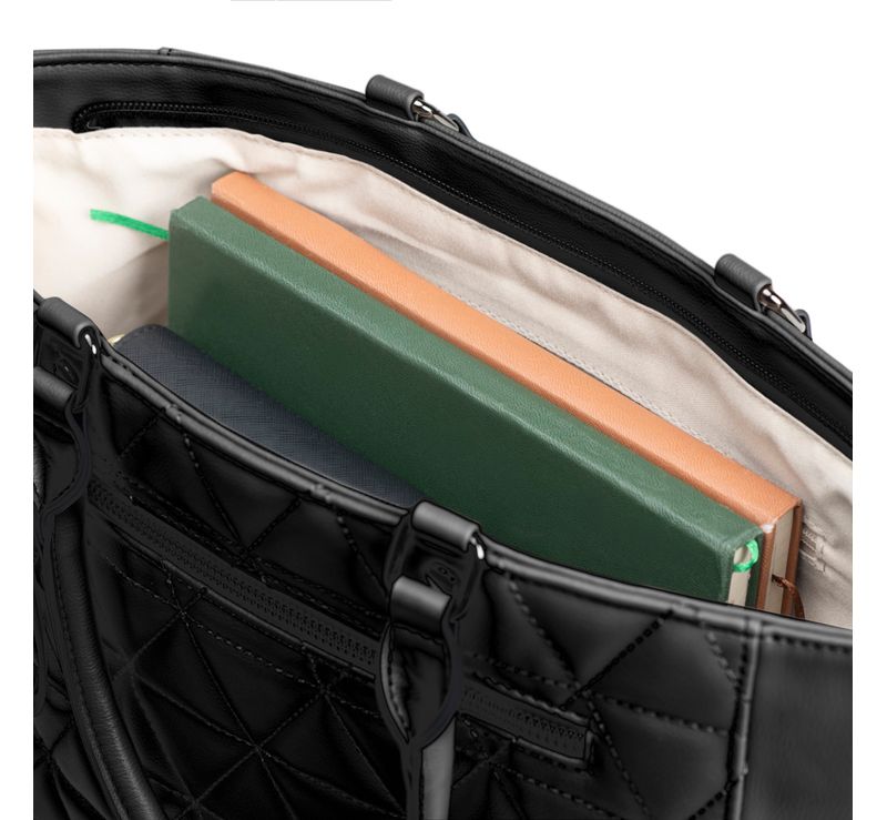 0280810458001---BOLSA-TOTE-MATELASSE--PRETO--10-.JPG