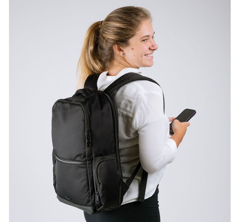 0226714458001---MOCHILA-EXECUTIVA-FEMININA-ROYALE--PRETO_H.jpg