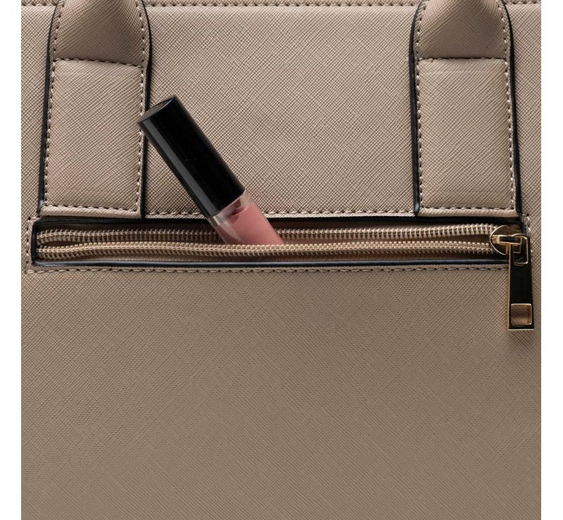 0280808236001---BOLSA-DE-MAO-SAFFIANO--FENDI--7-.JPG