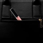 0280808458001---BOLSA-DE-MAO-SAFFIANO--PRETO--7-.JPG