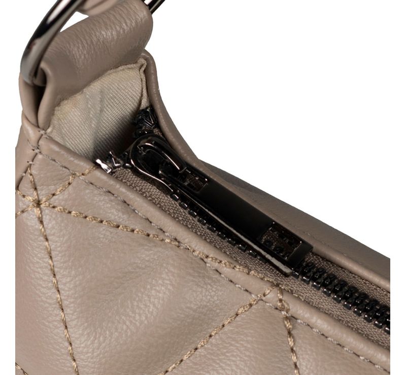 0280811236001---BOLSA-BAGUETTE-MATELASSE--FENDI--5-.JPG