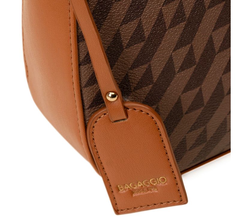 0280816346001---BOLSA-TRANSVERSAL-MONOGRAMA-BG--MARROM--5-.JPG