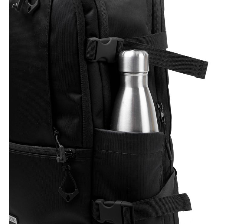 0239383458001---MOCHILA-EXECUTIVA-MASCULINA-ROAD--PRETO-U--15-.JPG