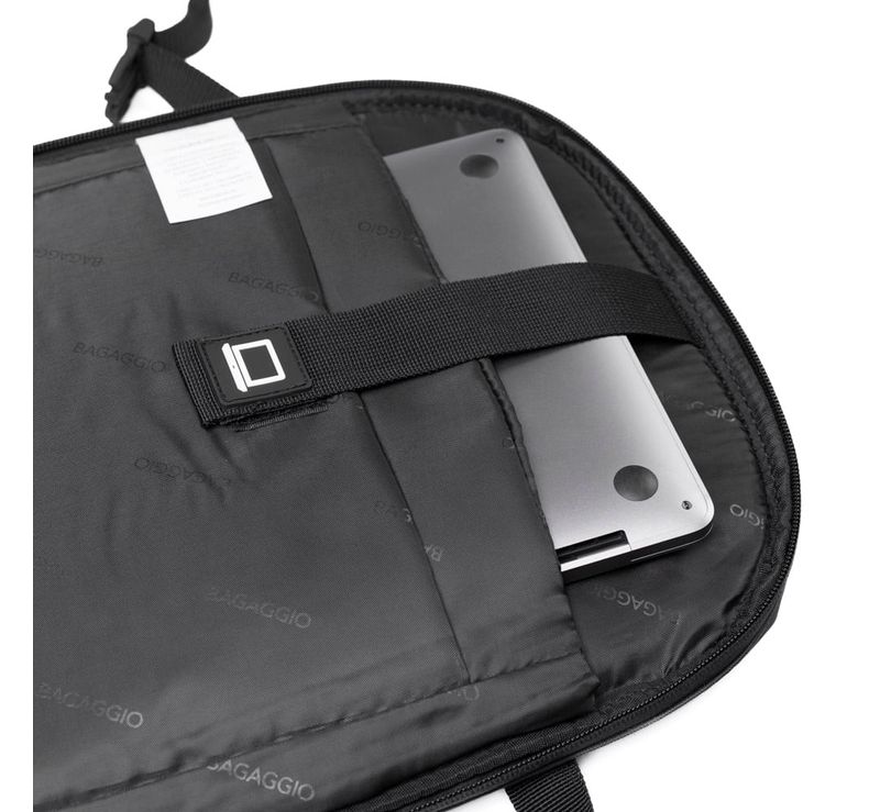 0239383458001---MOCHILA-EXECUTIVA-MASCULINA-ROAD--PRETO-U--22-.JPG