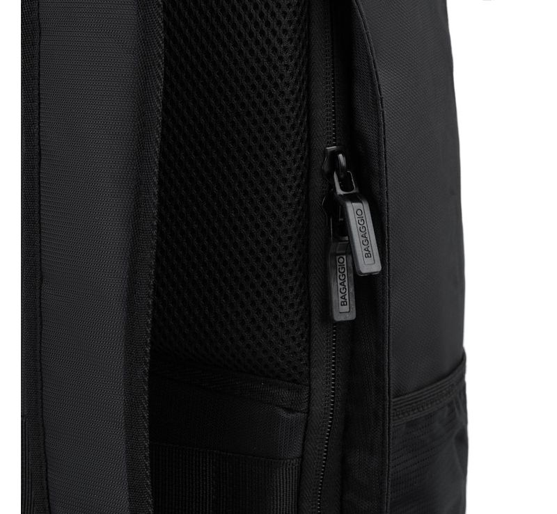 0220270458001---MOCHILA-P-NOTEBOOK-ANTIFURTO-METROPOLITAN-21Y--PRETO-U00006