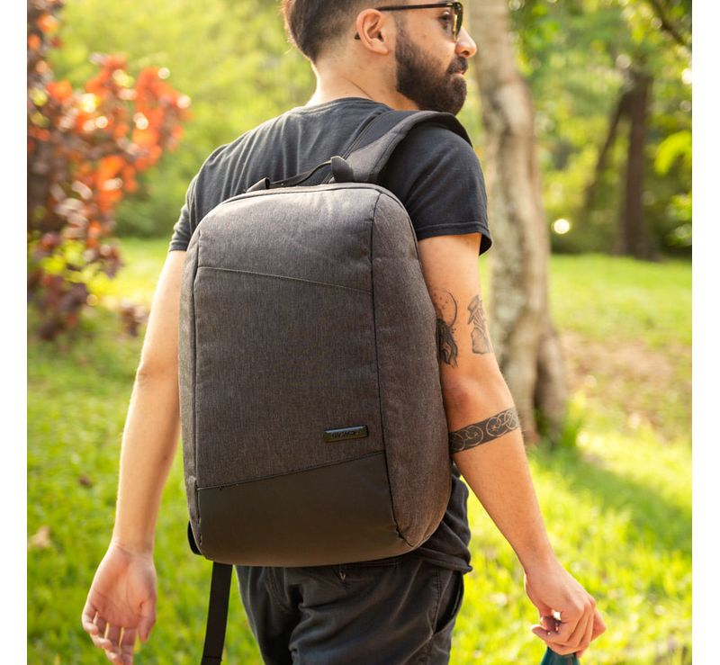 MOCHILA-MASCULINA-PARA-NOTEBOOK-ANTIFURTO-URBAN-PRETA---0220232458001_H