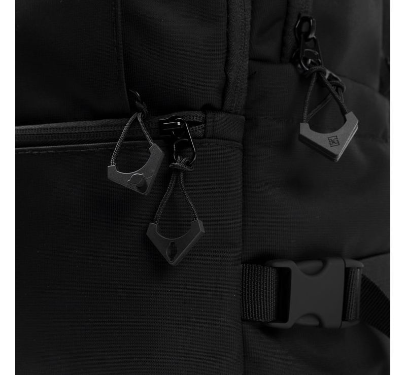 0239383458001---MOCHILA-EXECUTIVA-MASCULINA-ROAD--PRETO-U--10-.JPG