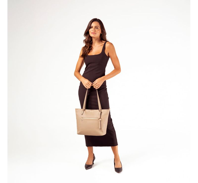0280807236001---BOLSA-FEMININA-TOTE-SAFFIANO--FENDI_H--1-.JPG