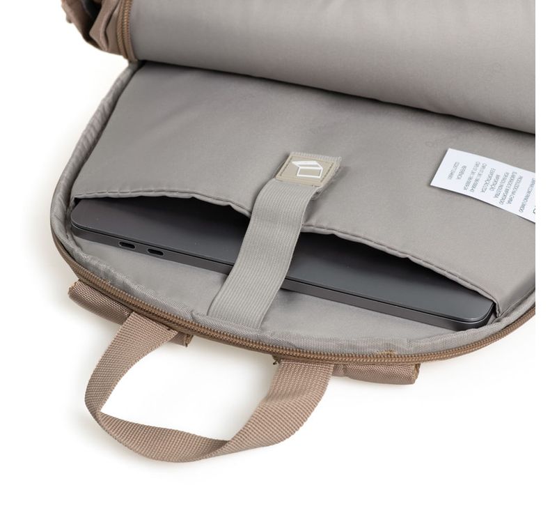 0226713346001---MOCHILA-EXECUTIVA-FEMININA-VERSATILLE--MARROM-U00009
