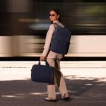 0231433038001 0021799038001 - MOCHILA DE VIAGEM FEMININA EXECUTIVA GRANDE PARA NOTEBOOK E PASTA FEMININA GRANDE EXECUTIVA PARA NOTEBOOK DONNA  AZUL MARINHO_H.JPG