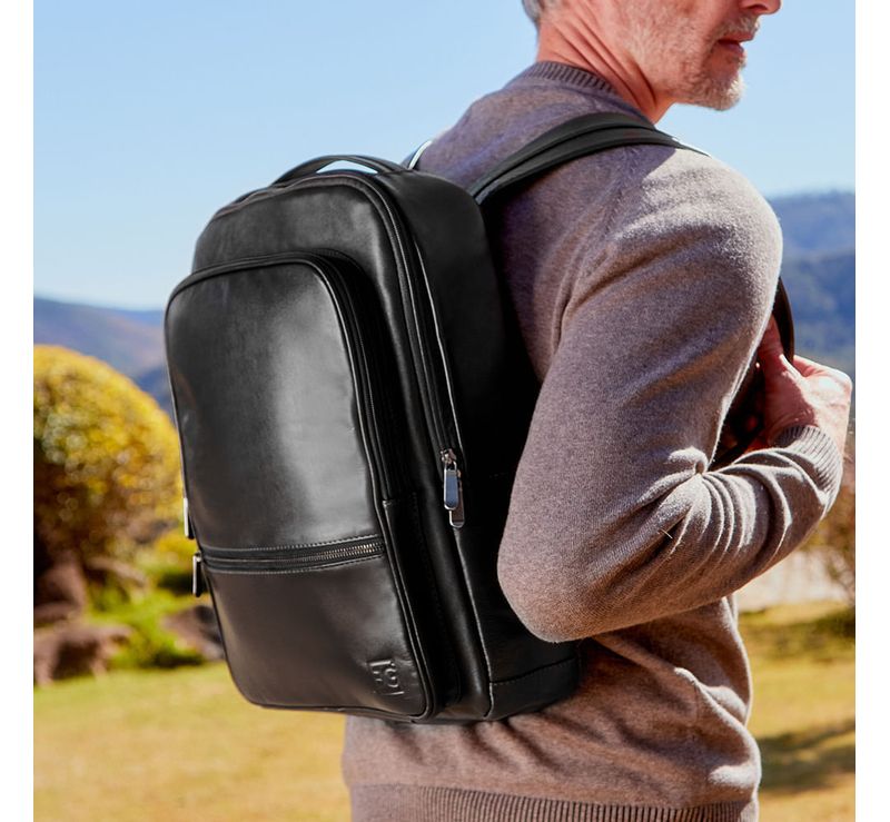 0226812458001---Mochila-Masculina-Executiva-De-Couro-Para-Notebook-Joa-Preto_H--1-