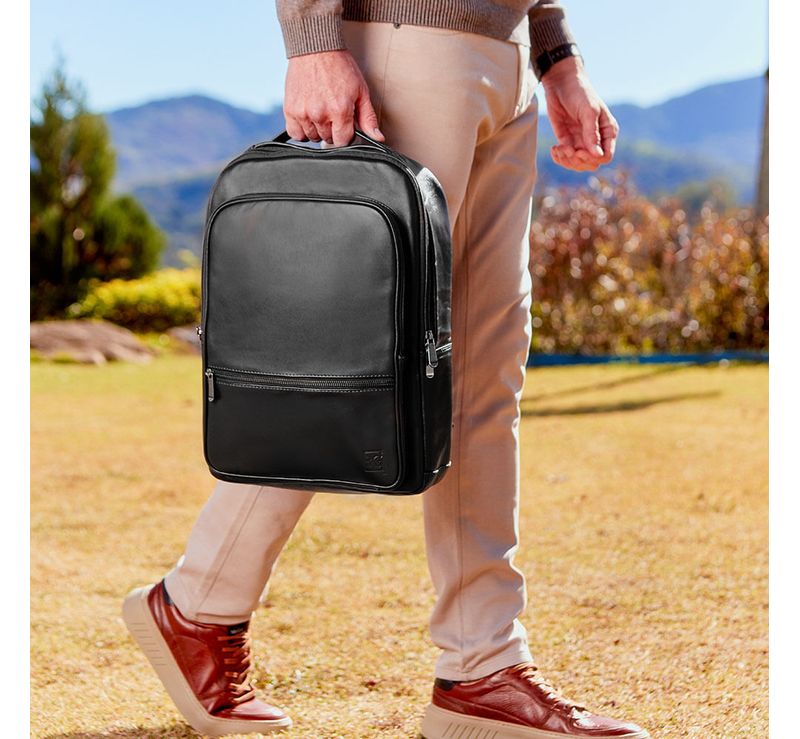 0226812458001---Mochila-Masculina-Executiva-De-Couro-Para-Notebook-Joa-Preto_H--2-